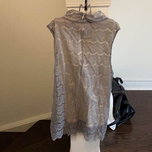 Banana Republic Tank Top - Picture 2 of 4